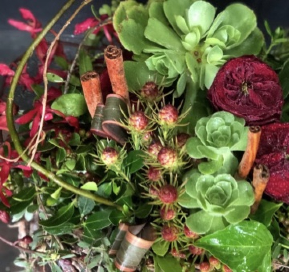 low christmas table centre 
